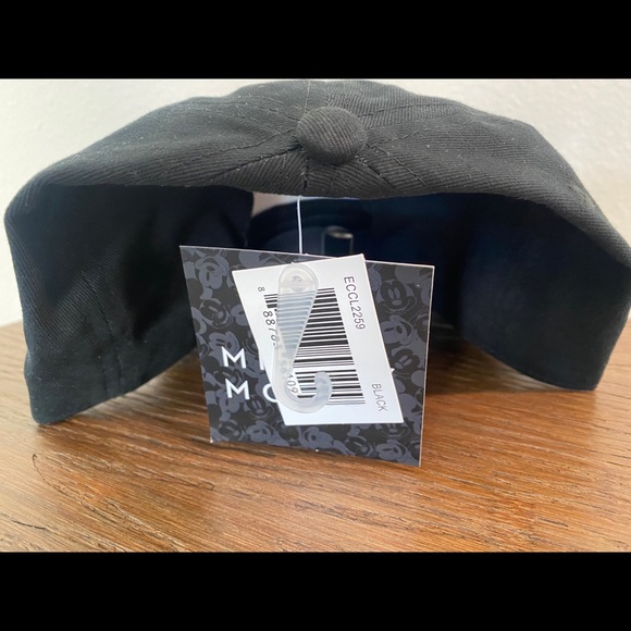 Disney Mickey Mouse Strap Back Hat BLACK NWT - Picture 3 of 6